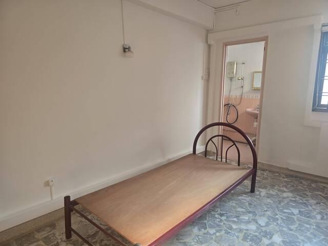 Room for rent in Tanjong Pagar