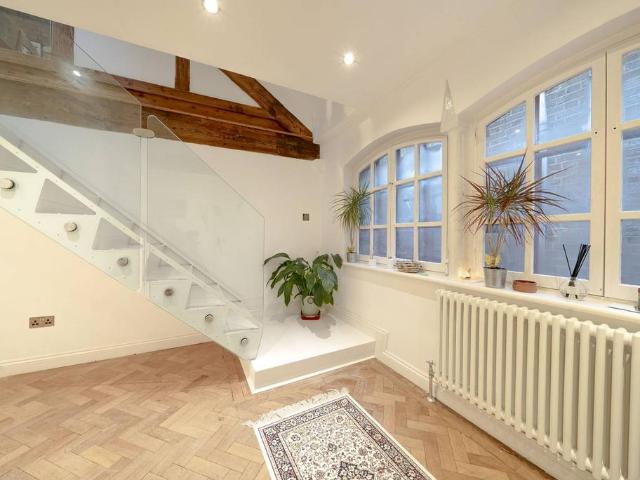Apartment for rent in Bermondsey Village, Greater London