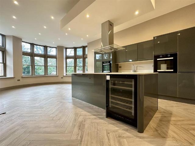 Apartment for rent in Herringthorpe, South Yorkshire