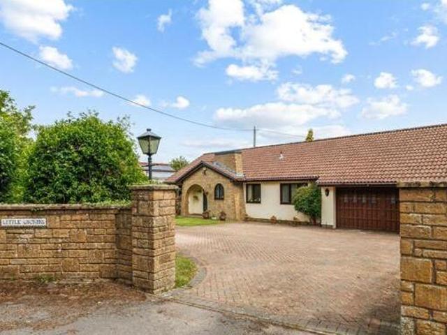 House for sale in Feckenham, City Of Bristol