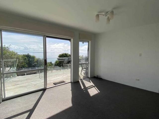 Apartment for rent in Whangaparaoa, Oroua County