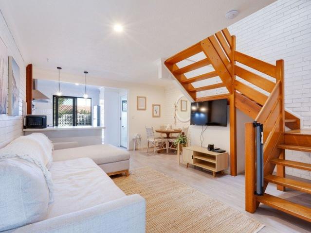 Apartment for rent in Broadbeach Waters, Gold Coast City