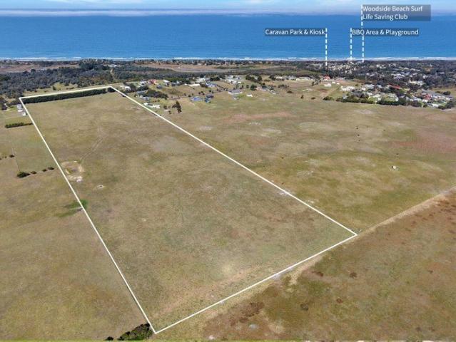 Cottage for sale in Woodside Beach