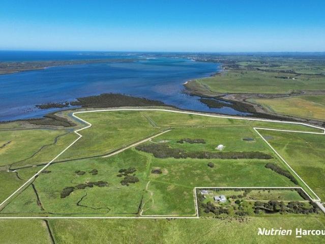 Cottage for sale in Tarwin Lower, Victoria