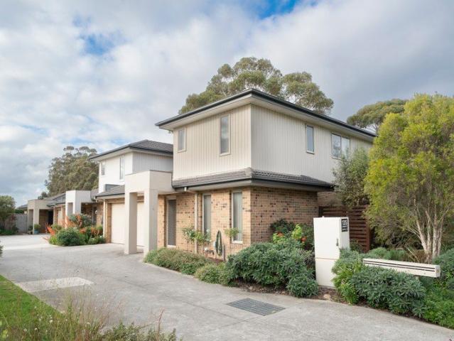 Townhouse for sale in Camerons Creek, Victoria