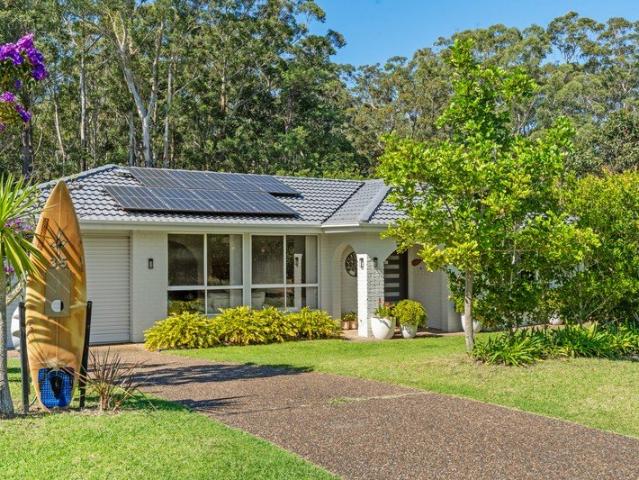 House for sale in Mollymook Beach, New South Wales
