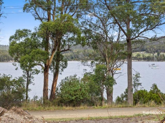Land for sale in Deep Bay, Tasmania