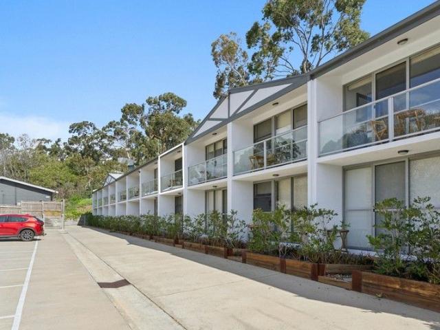 Apartment for sale in Lorne, Surf Coast Shire