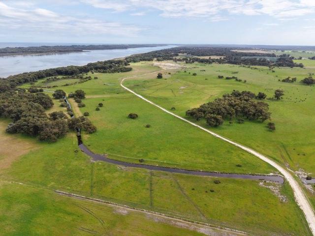 Cottage for sale in Myalup, Western Australia