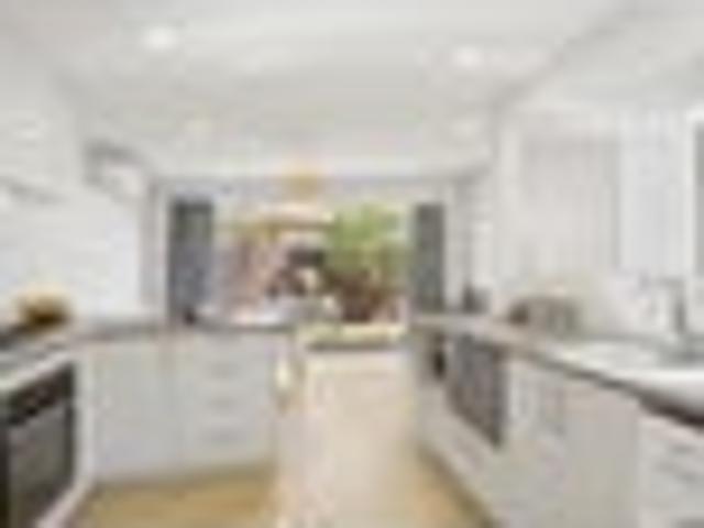 House for sale in Chaslands, Canterbury
