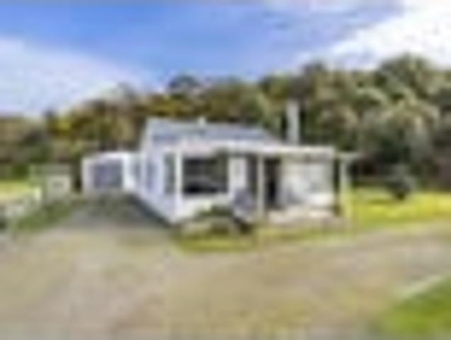 House for sale in Otakou