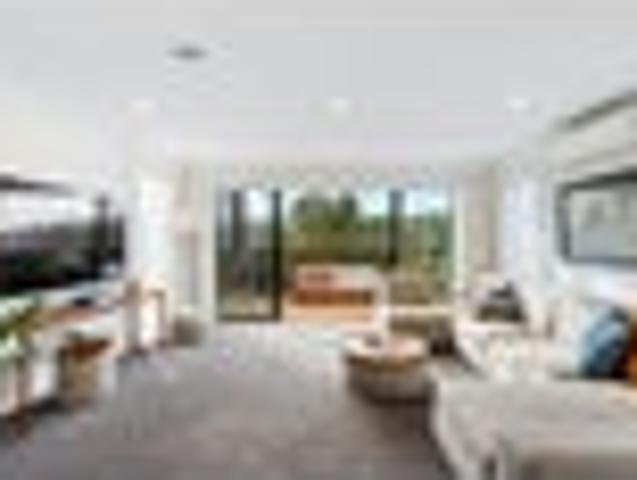 Townhouse for sale in Whangaparaoa, Oroua County