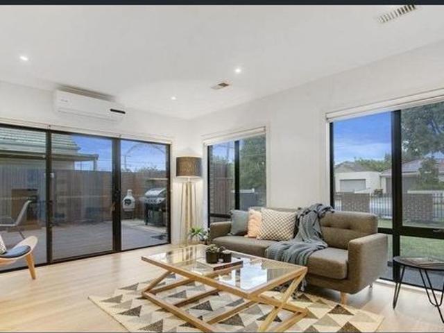 Townhouse for rent in Camerons Creek, Victoria