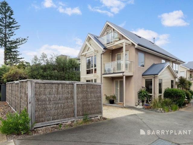 Townhouse for sale in Camerons Creek, Victoria