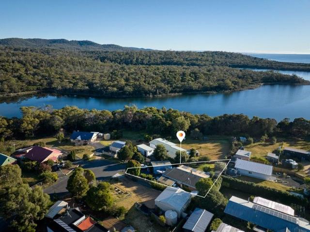 House for sale in Binalong Bay, Tasmania