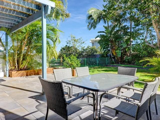 Townhouse for rent in Korora, New South Wales