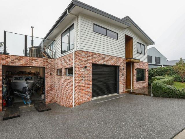 House for sale in Apollo Bay, Victoria
