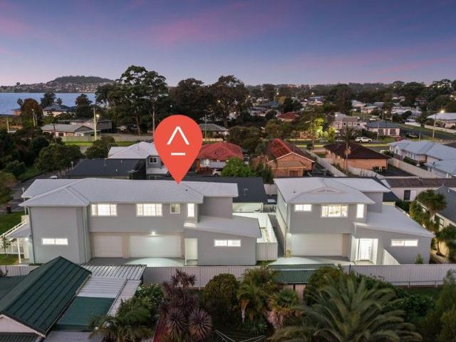 Townhouse for sale in Oak Flats Dc, New South Wales