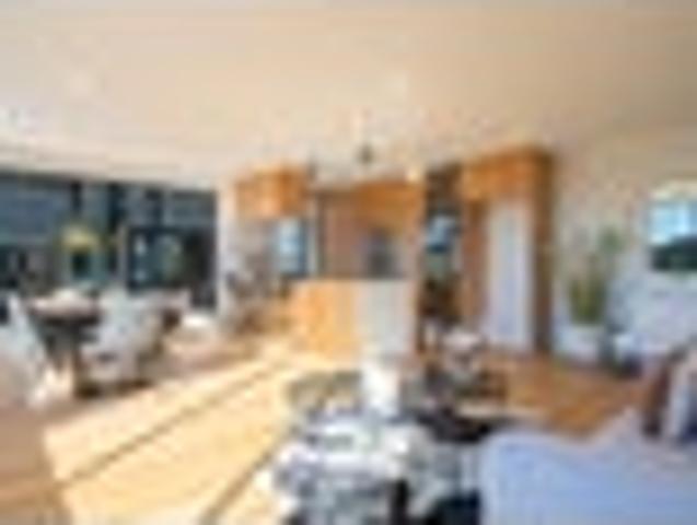 Townhouse for sale in Whangaparaoa