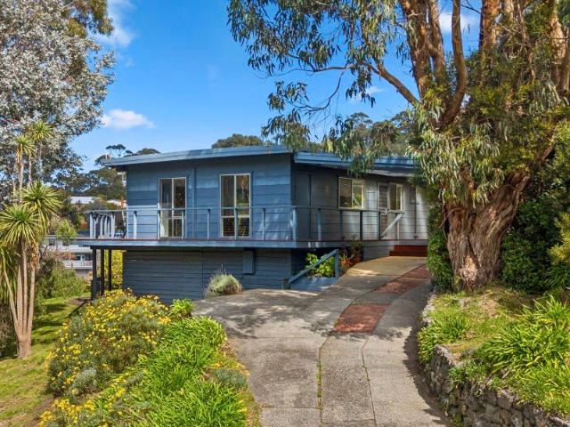 House for sale in Lorne, Surf Coast Shire