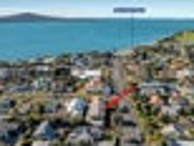 Townhouse for sale in Narrow Neck