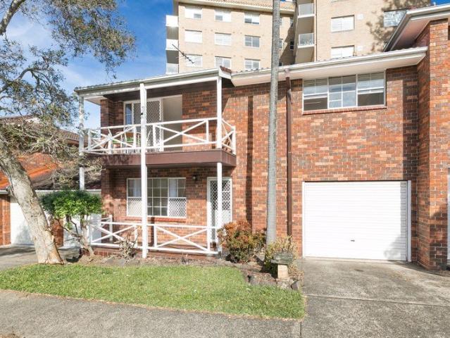 Townhouse for rent in Sutherland, New South Wales