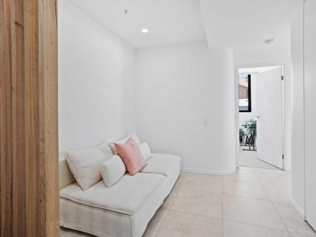 Apartment for rent in Palm Beach, Gold Coast City