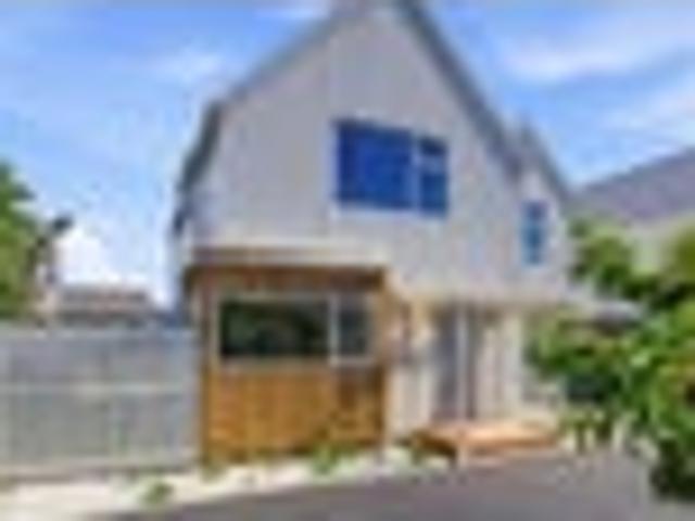 House for sale in Chaslands, Canterbury