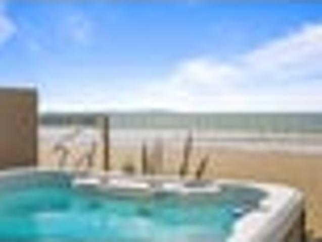 Townhouse for sale in Whangaparaoa
