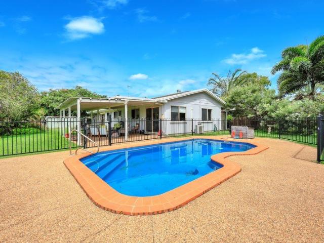 House for sale in Moore Park Beach, Queensland