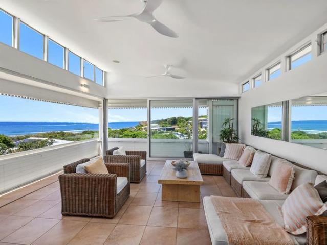 House for rent in Castaways Beach, Queensland