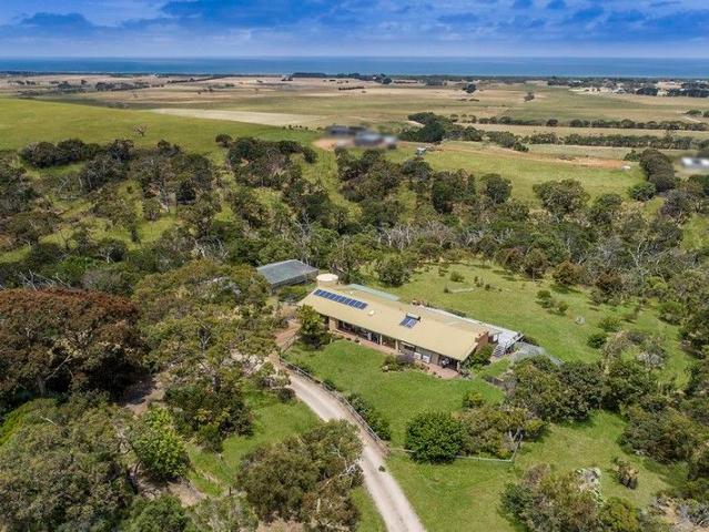 Cottage for sale in Narrawong, Victoria