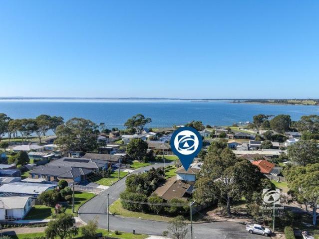 House for sale in Eagle Point, Victoria