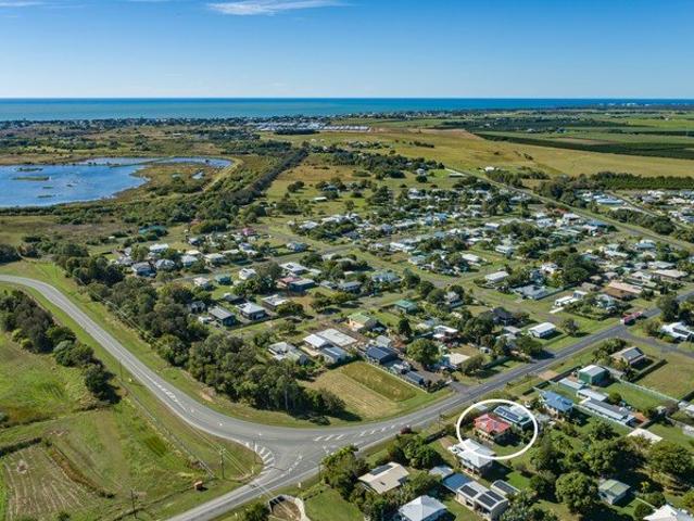 House for sale in Burnett Heads, Queensland
