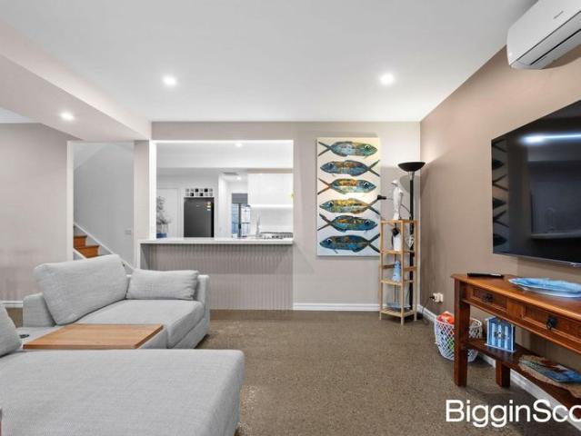 Townhouse for rent in Camerons Creek, Victoria