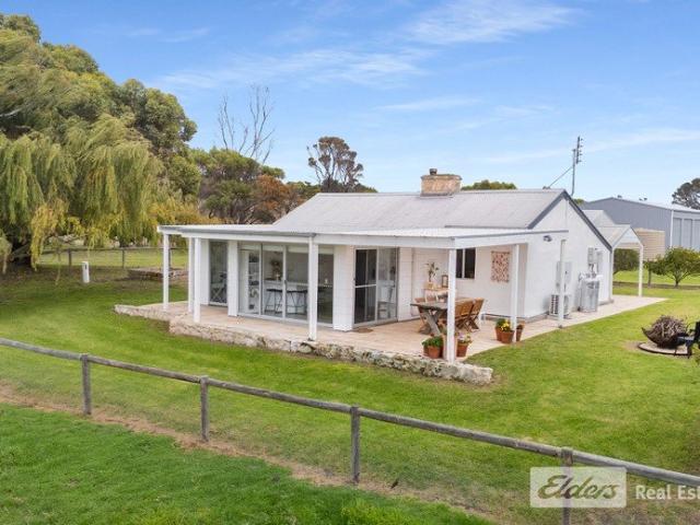 Cottage for sale in Robe, South Australia