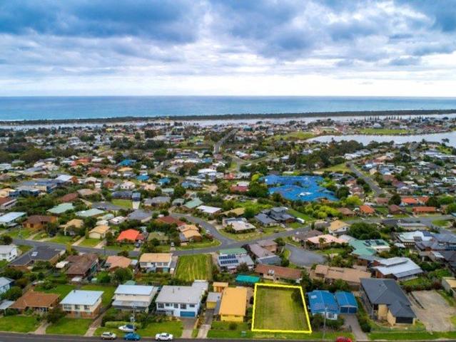 Land for sale in Lakes Entrance, Victoria