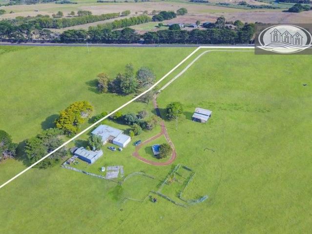 House for sale in Allestree, Victoria