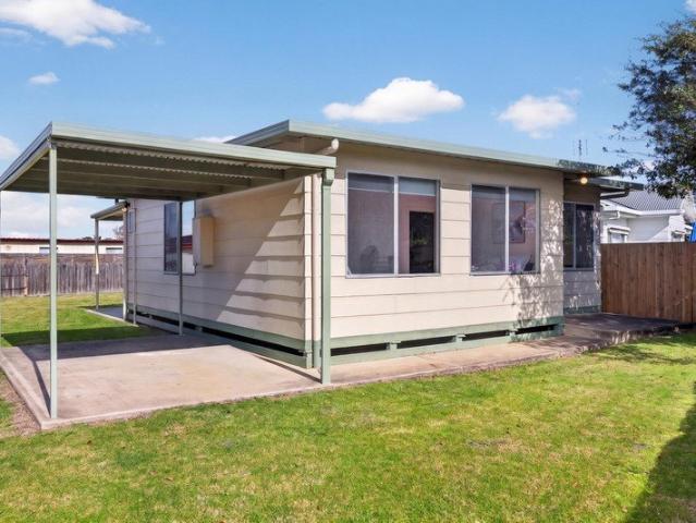 House for sale in Lakes Entrance, Victoria