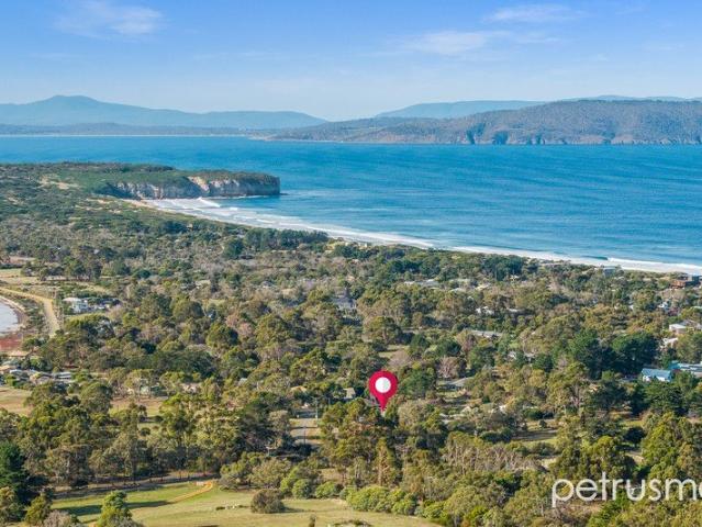 House for sale in Clifton Beach, Tasmania