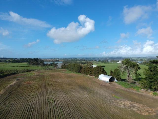 Land for sale in Awhitu, Oroua County