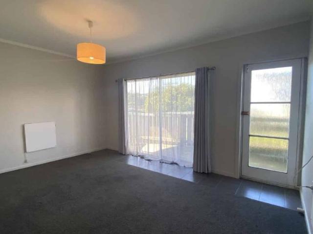Apartment for rent in Whangaparaoa, Oroua County