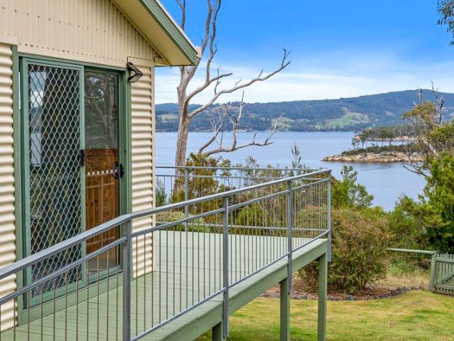 House for rent in Randalls Bay, Tasmania