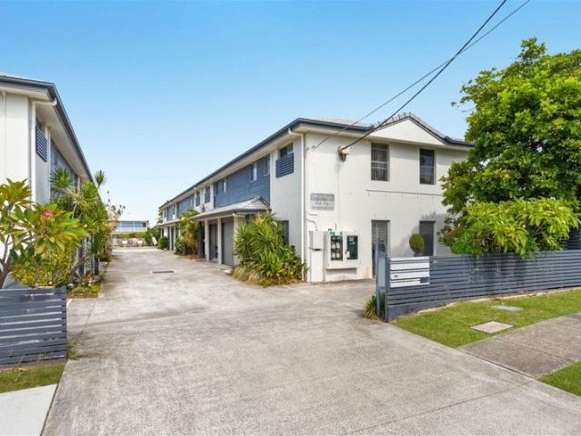 Townhouse for sale in Toombul, Queensland