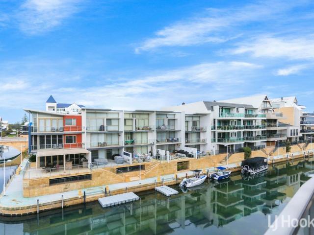 Apartment for rent in Parklands, Western Australia