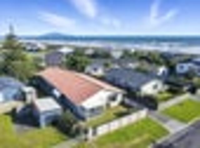 House for sale in Otaki Beach, Wellington
