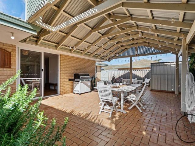 Apartment for sale in Parklands, Western Australia