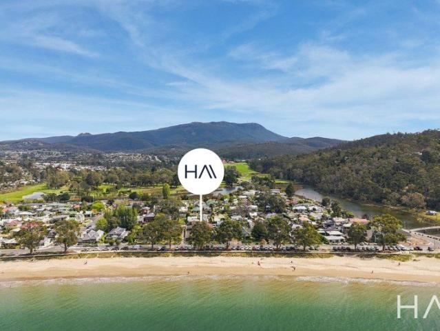 Apartment for sale in Kingston Beach, Hobart
