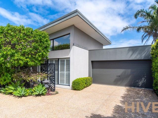 Apartment for sale in Mornington, Melbourne
