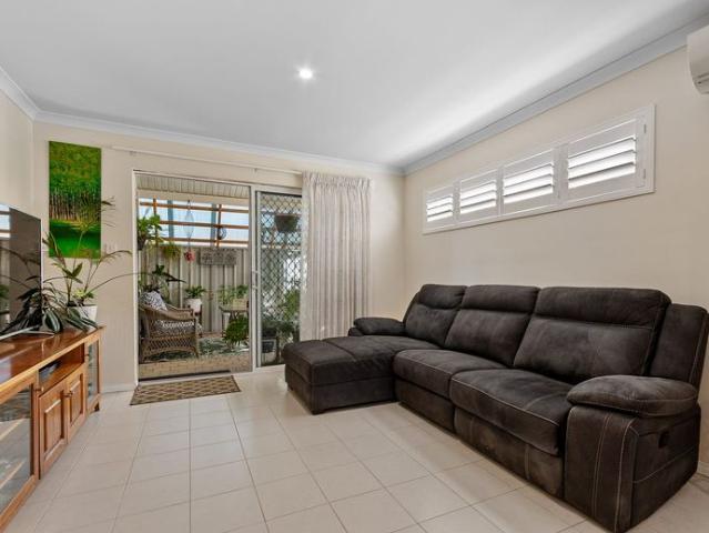 Townhouse for rent in Parklands, Western Australia